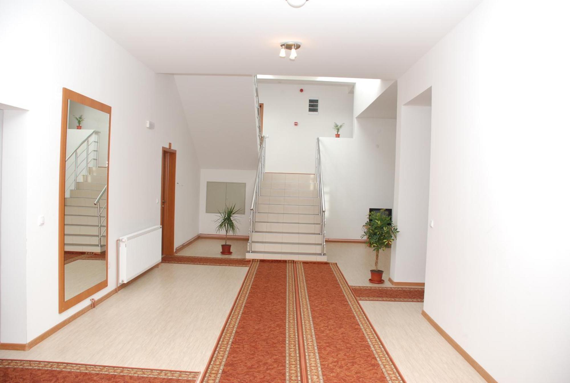 M Garni Hotel Вране Экстерьер фото