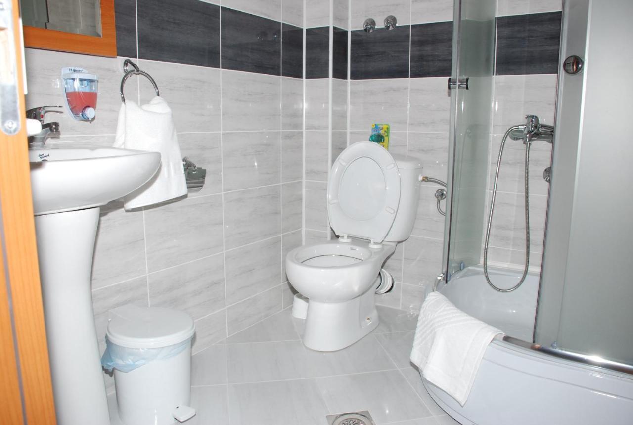 M Garni Hotel Вране Номер фото